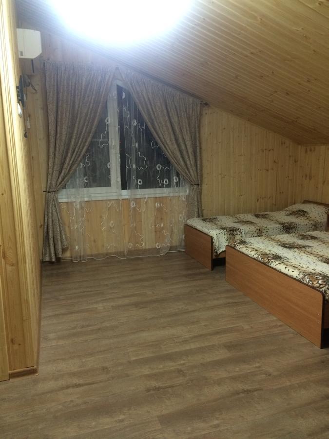 Guesthouse Tigranakert Pizunda Esterno foto