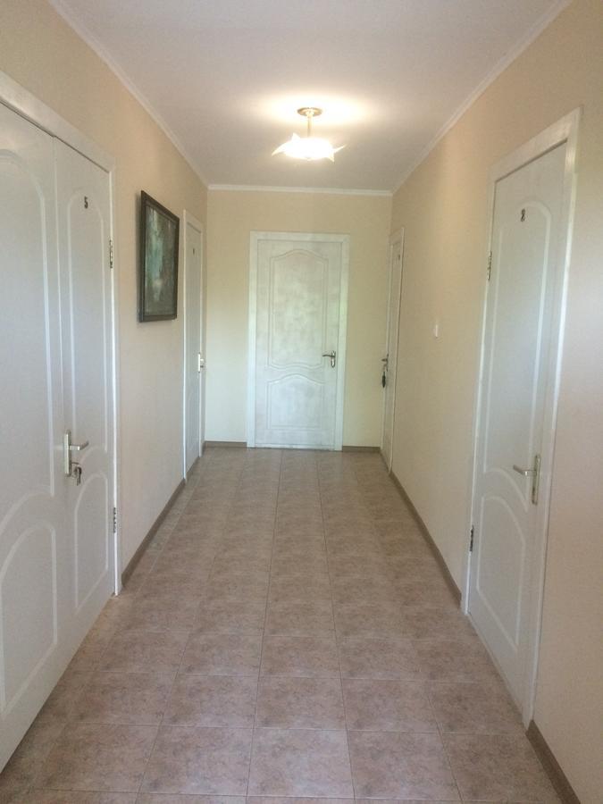 Guesthouse Tigranakert Pizunda Esterno foto